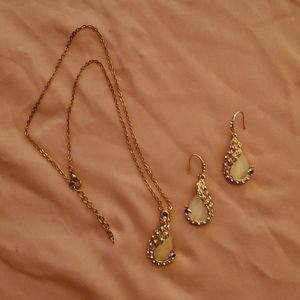 Necklace and earrings set